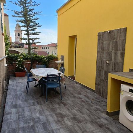 Willa Casa Ribes Santo Stefano al Mare Zewnętrze zdjęcie