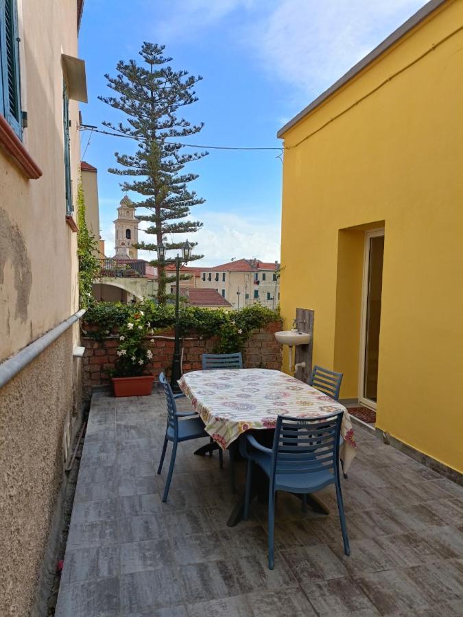 Willa Casa Ribes Santo Stefano al Mare Zewnętrze zdjęcie
