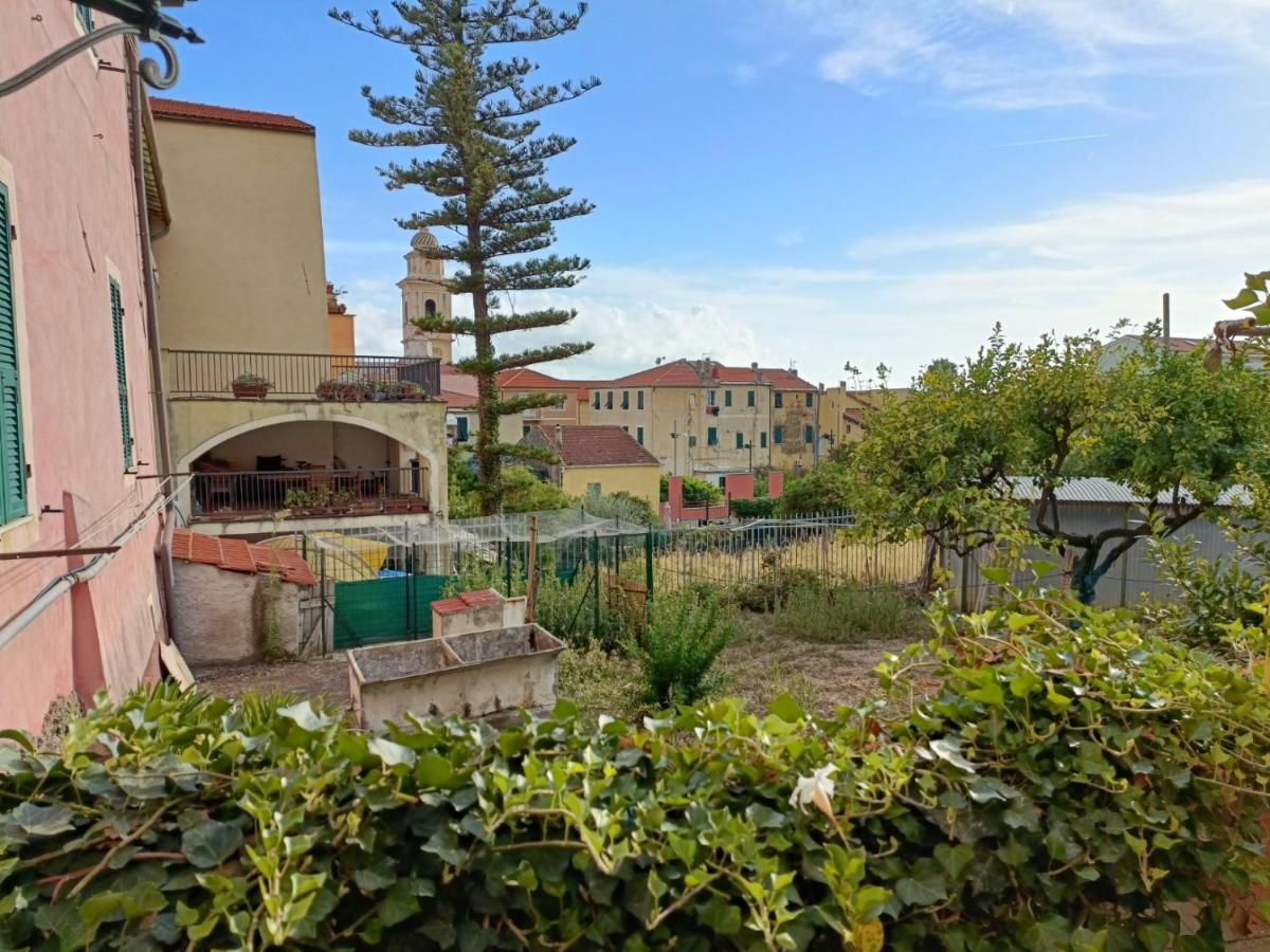 Willa Casa Ribes Santo Stefano al Mare Zewnętrze zdjęcie