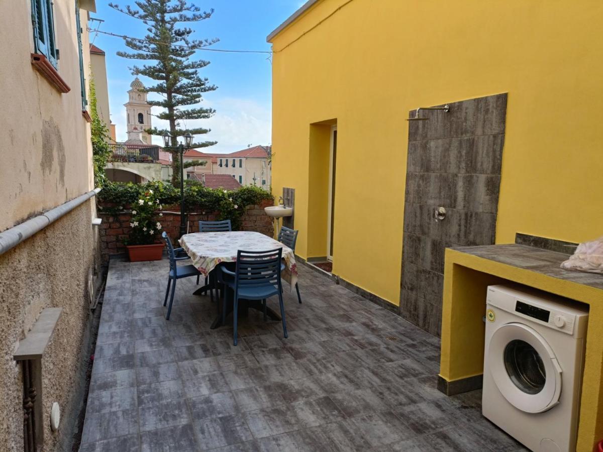 Willa Casa Ribes Santo Stefano al Mare Zewnętrze zdjęcie